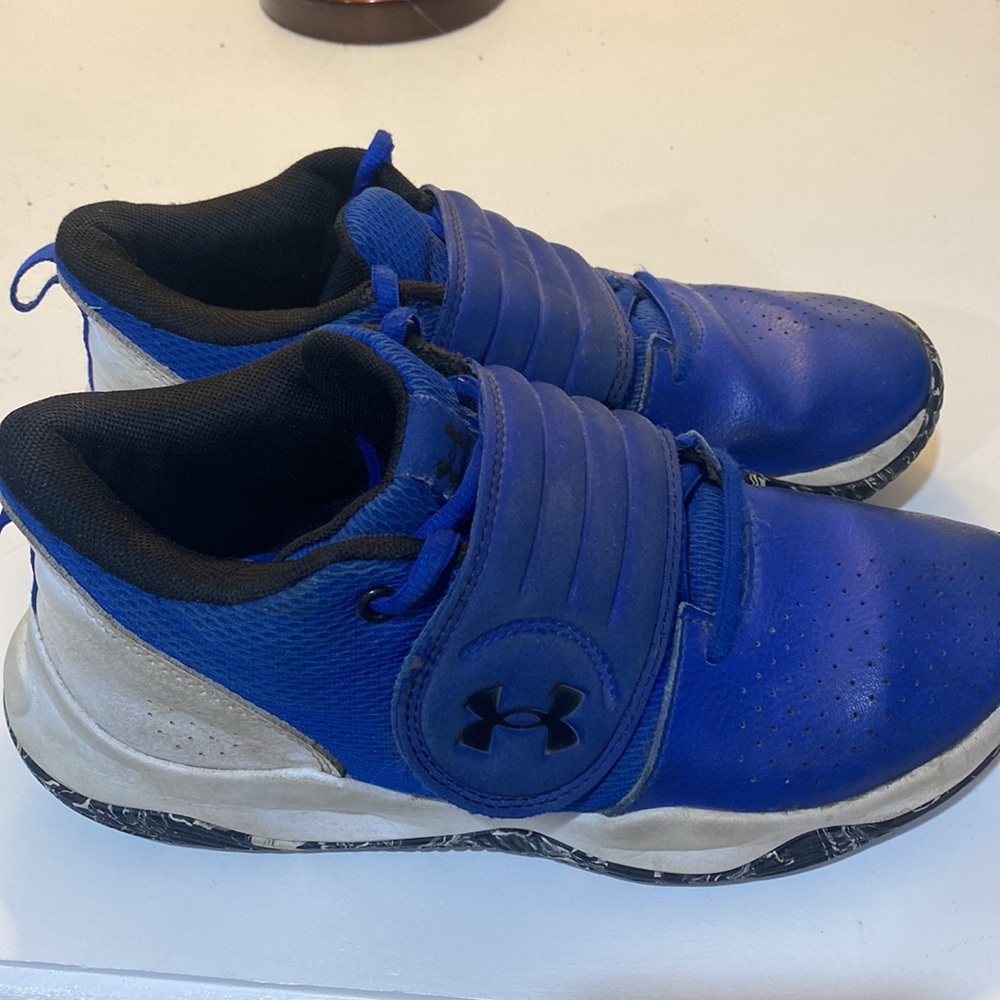 Under Armour Basketball Sneakers